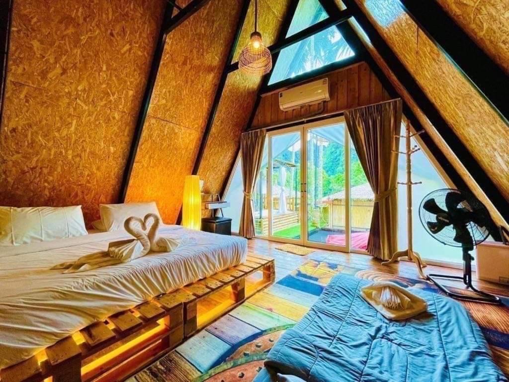 Bridge Hill Cafe Glamping Hotell Khao Sok National Park Exteriör bild
